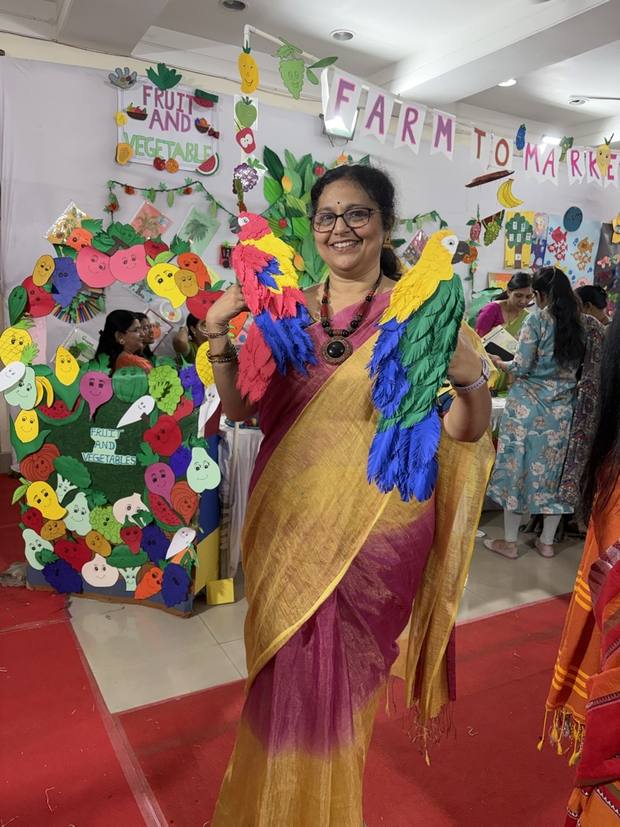Founder Mrs. Avanti Jodhpurkar with colourful handmade teaching aids